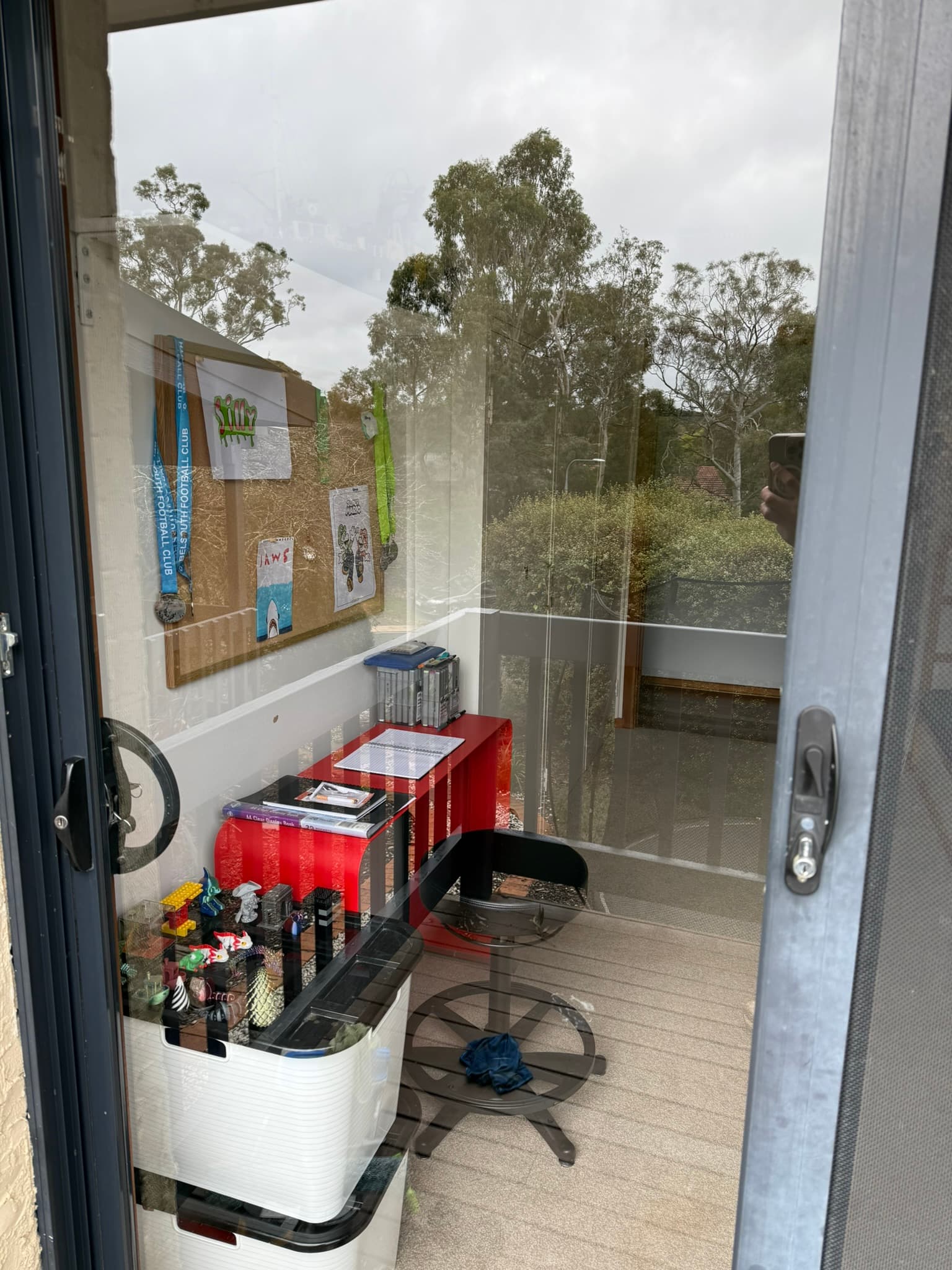 Sliding door glass after cleaning, clear and streak-free